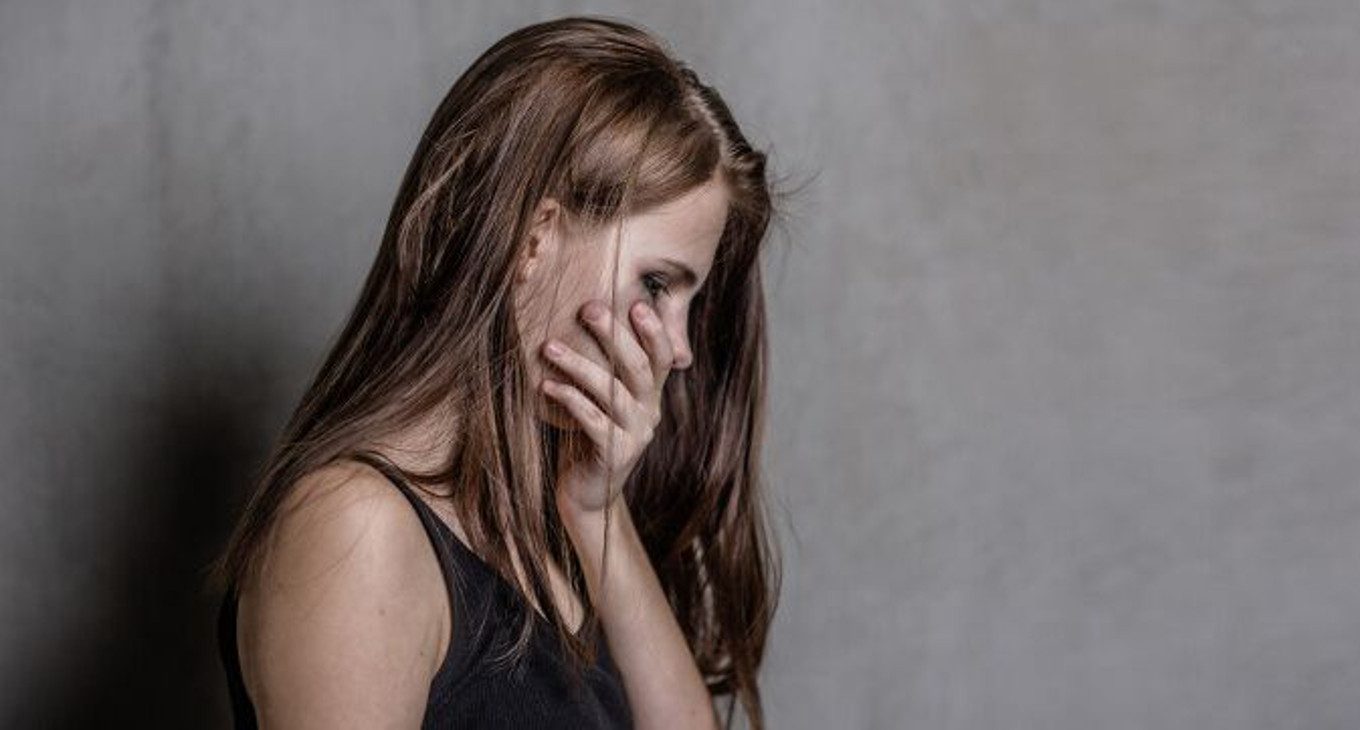 Tentativi Di Suicidio In Adolescenza E Comportamento Sessuale Precoce